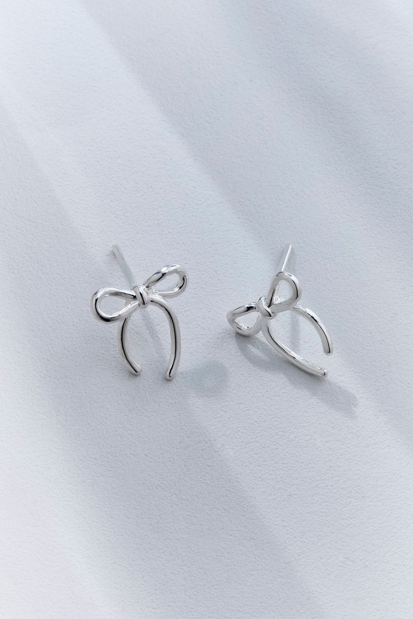 LACINHO MINIMALISTA EARRING