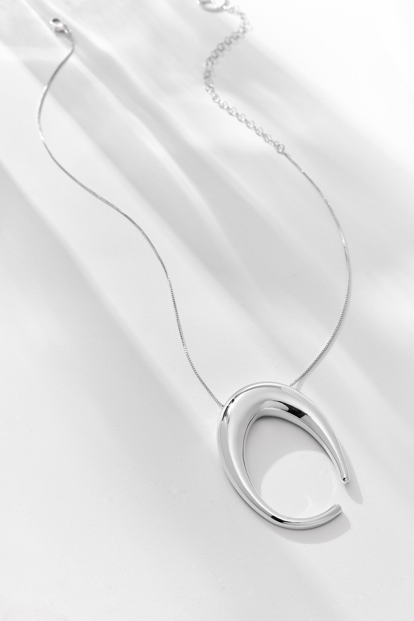 SAVIA NECKLACE