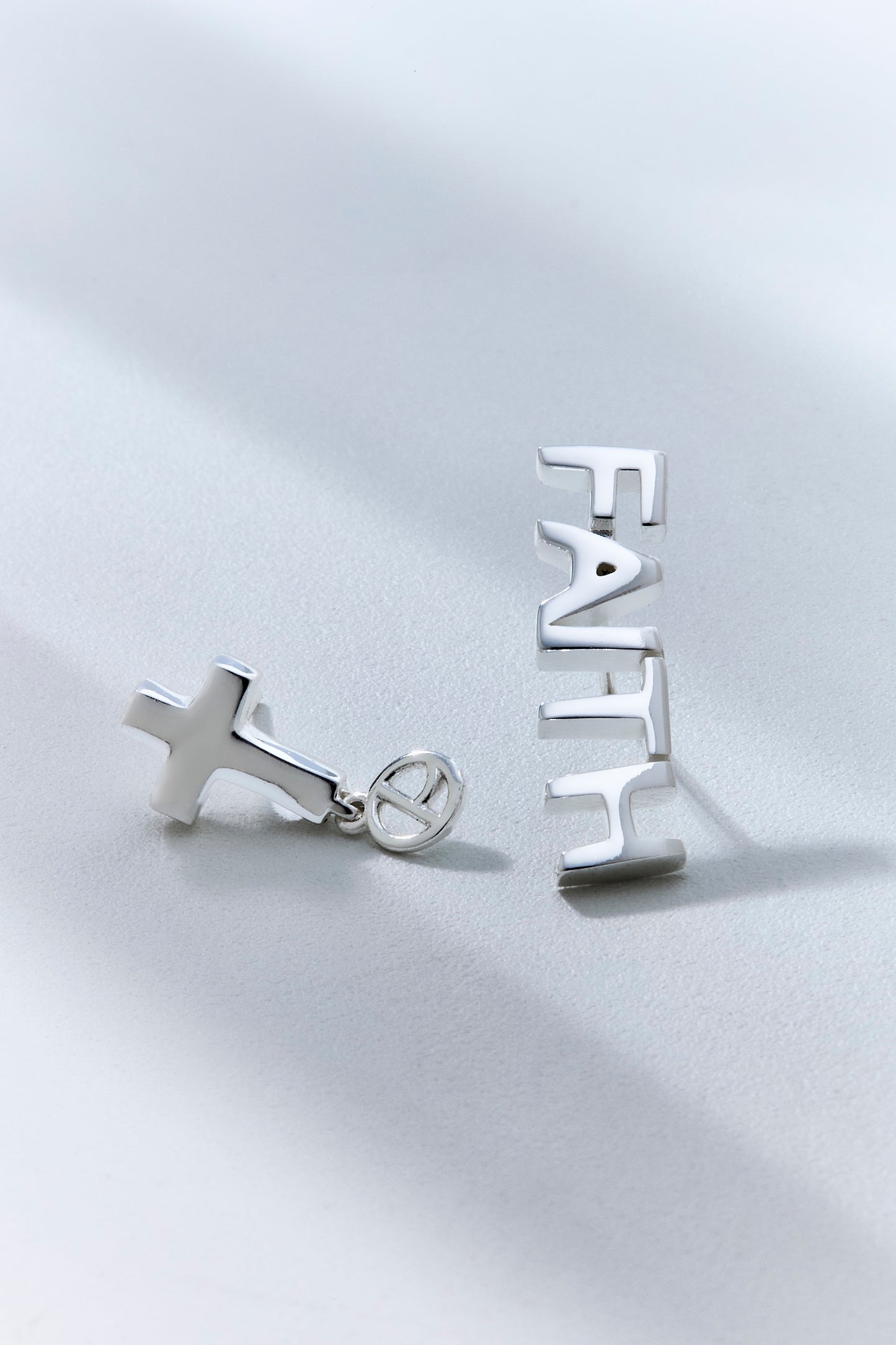 FAITH EARRING